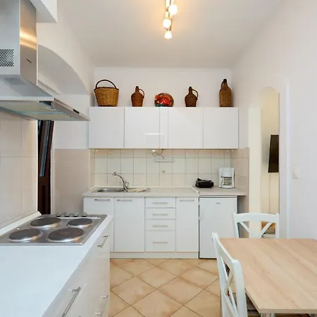 House Апартаменты *