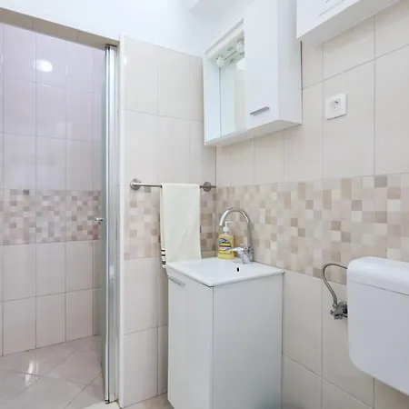 House Apartment *